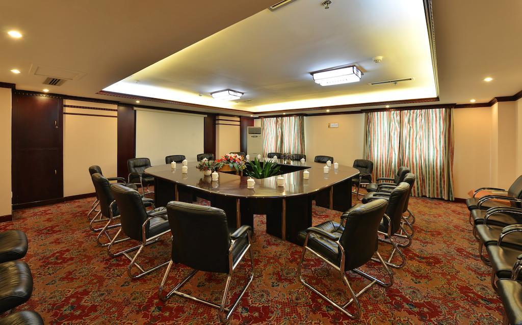 Lutianhua Hotel Chengdu Zewnętrze zdjęcie